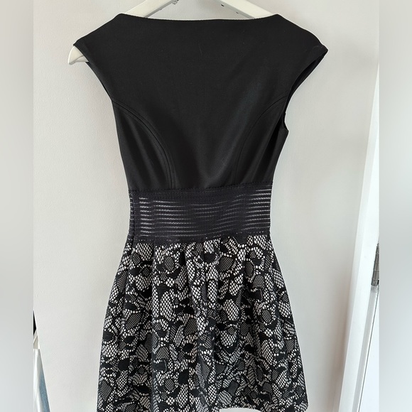 Rinascimento black and white dress - Picture 4 of 4